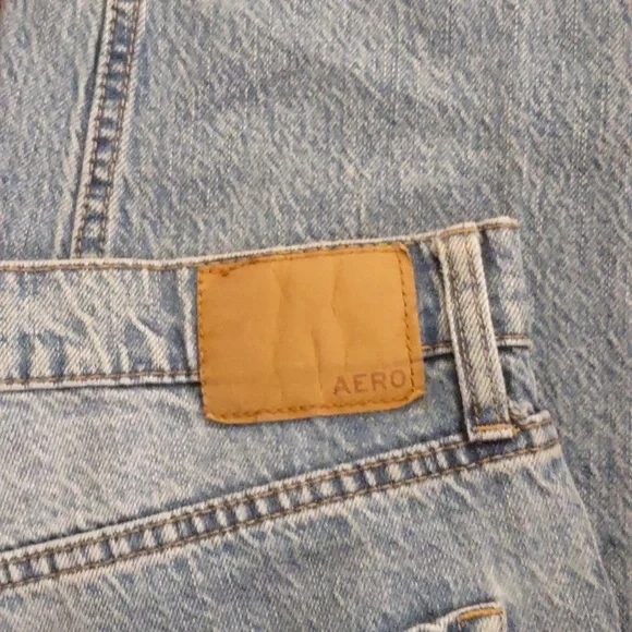 Cute Aeropostale Mom Jeans - Picture 10 of 10